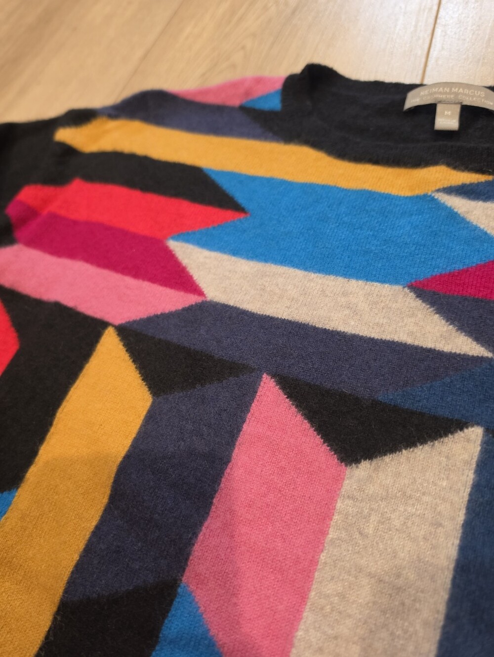 Neiman Marcus Cashmere Collection Geometric Colorblock 100% Cashmere Sweater Med - Picture 2 of 4